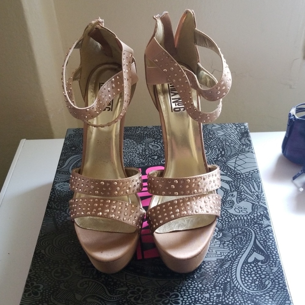 NWOT Shoes